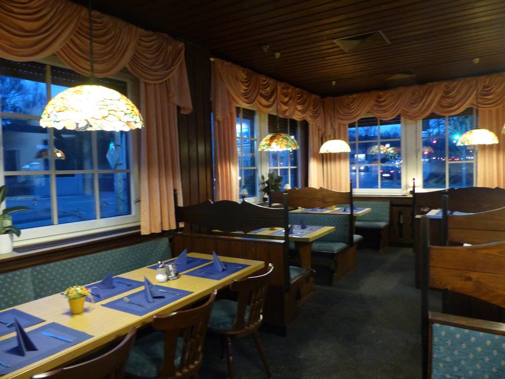Hotel Duemptener Hof Мильгейм-на-Руре Экстерьер фото
